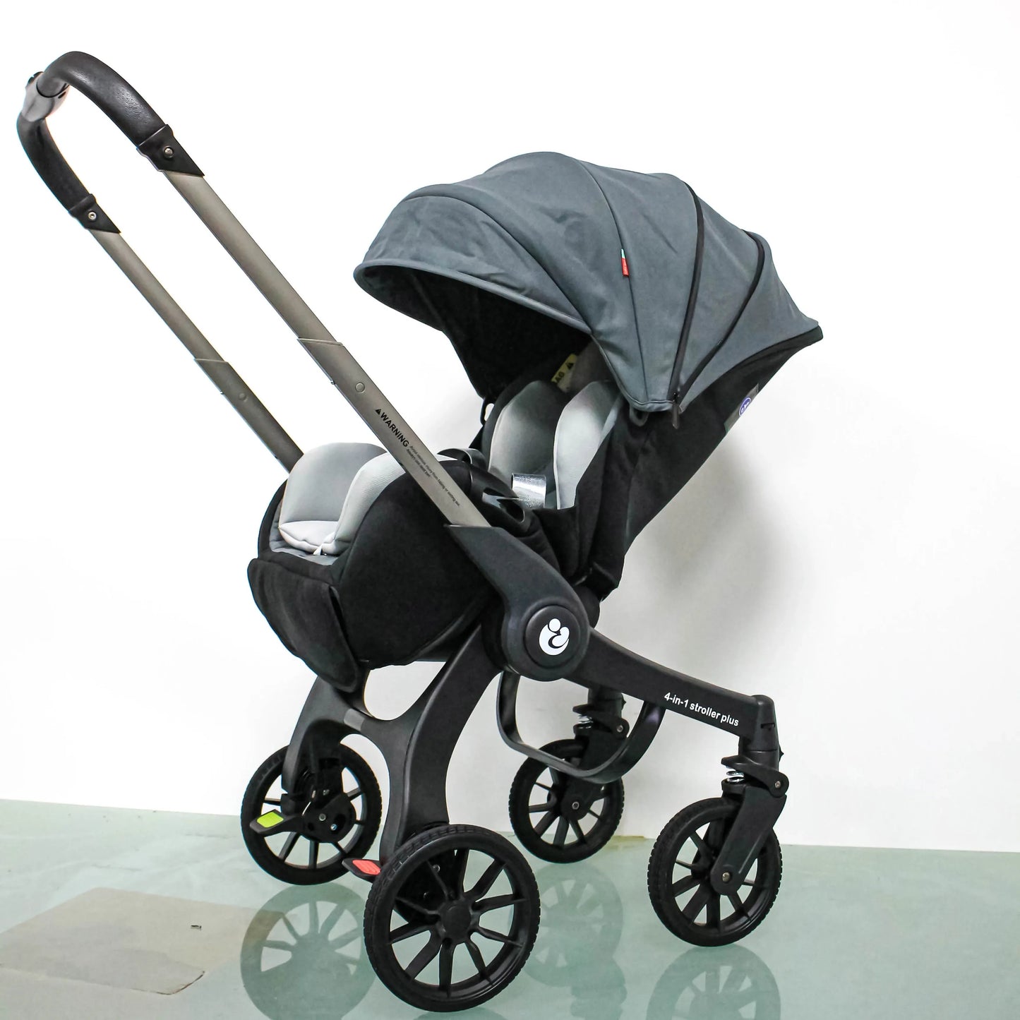 Poussette bébé Confort Ultra - Rangement et accessoires pratiques